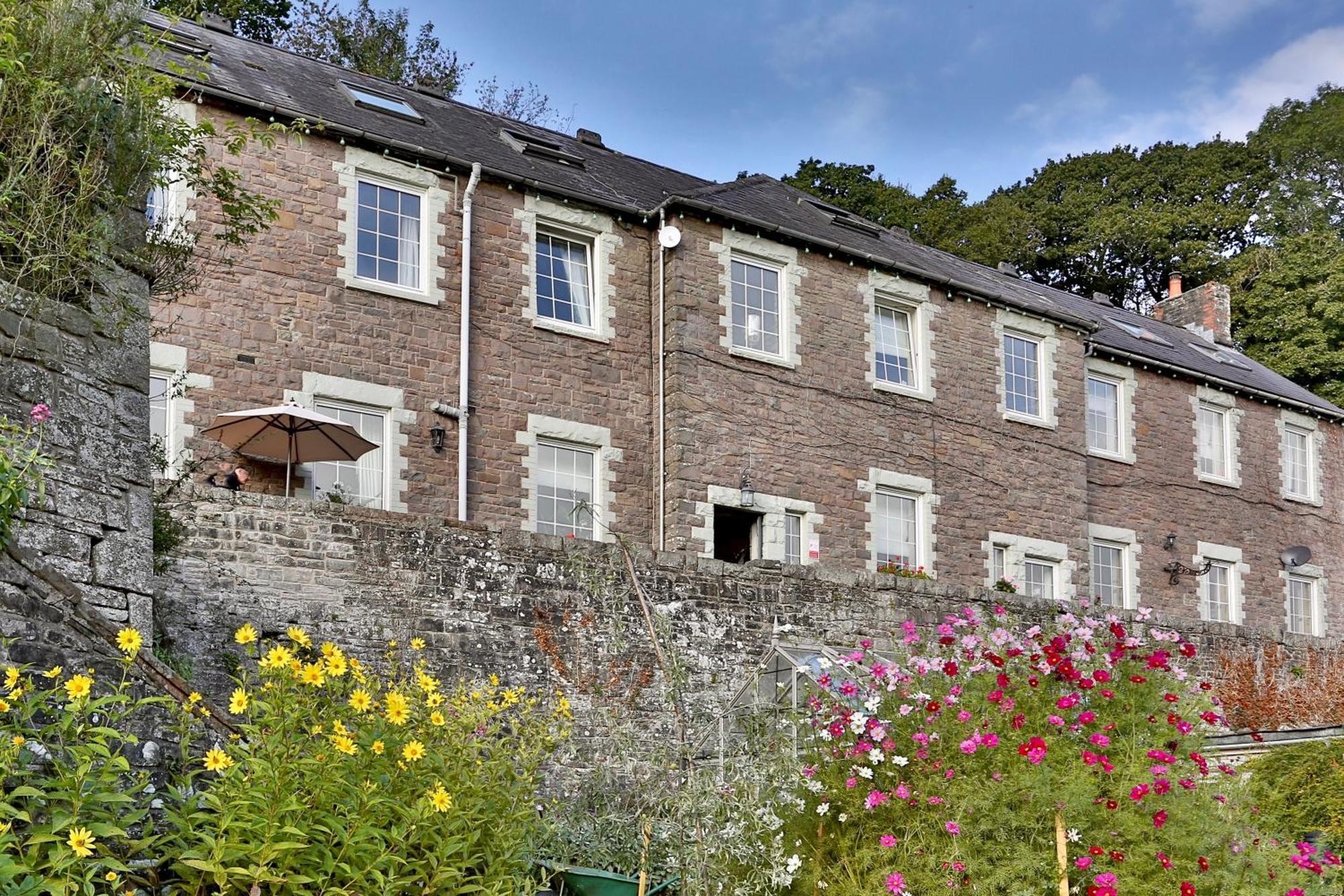 Вилла Ty Croeso House Llangattock Экстерьер фото